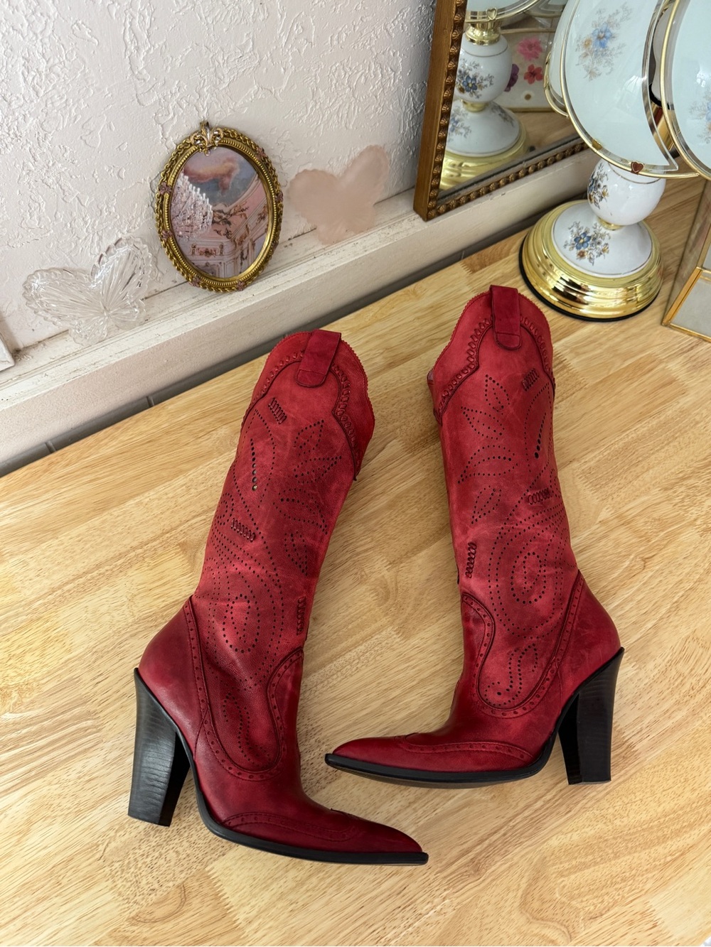 Whimsical BCBG Girls Red Western Cowboy Boots Pointed Toe Block Heel Size 5.5 - Picture 13 of 16